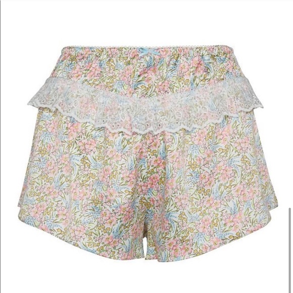 Farrah set for love and 🍋 lemons - Picture 4 of 16